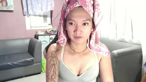 Snapshot of urasian_newra chatting on September 16, 2:41 am NEWRA ALLISON online show from September 16, 2:41 am