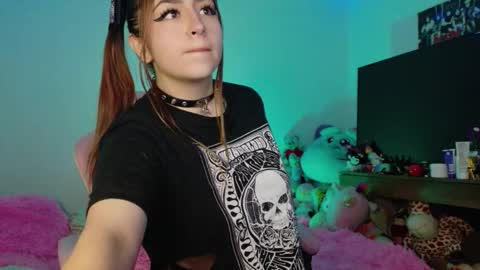 Danielle  online show from December 14, 9:59 am