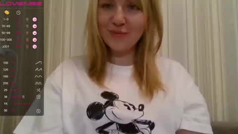 Snapshot of urbadkitty chatting on January 12, 11:17 am urbadkitty online show from January 12, 11:17 am
