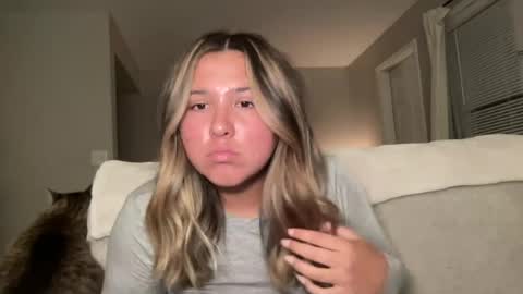urgirlgracie966 online show from July 19, 2:36 am