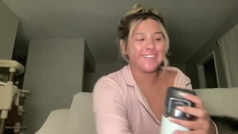 urgirlgracie966 online show from July 17, 4:39 am