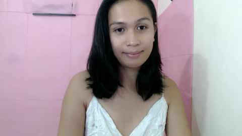 Snapshot of urgirlnabyx chatting on December 2, 2:29 pm Call me naby online show from December 2, 2:29 pm