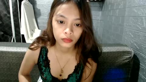 juliana online show from June 25, 8:08 am
