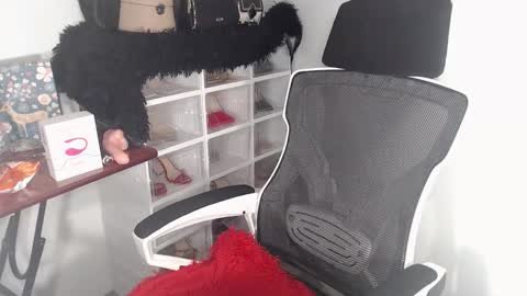 Lhea online show from February 9, 6:32 pm