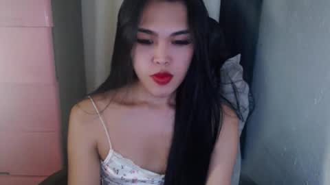 Snapshot of urpinayjenfuckerxxx chatting on January 20, 11:13 am Jenny online show from January 20, 11:13 am