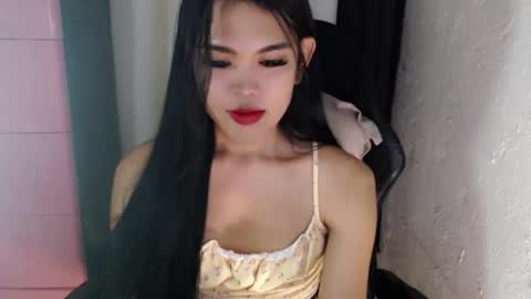 Snapshot of urpinayjenfuckerxxx chatting on January 25, 8:42 pm Jenny online show from January 25, 8:42 pm