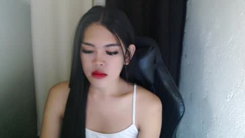 Snapshot of urpinayjenfuckerxxx chatting on February 16, 8:11 pm Jenny online show from February 16, 8:11 pm