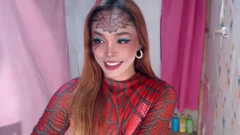 TYRA online show from November 1, 6:01 pm