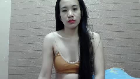 Snapshot of ursexychix_4u chatting on February 26, 8:24 pm ursexychix_4u online show from February 26, 8:24 pm