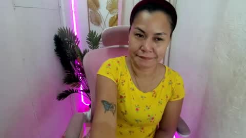 urslut_jimiely69 online show from July 28, 10:42 pm