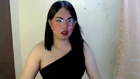 maxie online show from February 3, 7:35 am