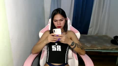 Snapshot of ursweet_zeviixx chatting on January 30, 10:08 pm ursweet_zeviixx online show from January 30, 10:08 pm