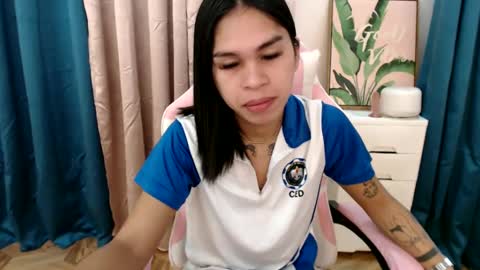 Snapshot of ursweet_zeviixx chatting on February 8, 1:11 am ursweet_zeviixx online show from February 8, 1:11 am
