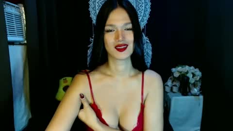 Snapshot of urthai_hotfilipinax chatting on January 7, 11:14 pm angel online show from January 7, 11:14 pm