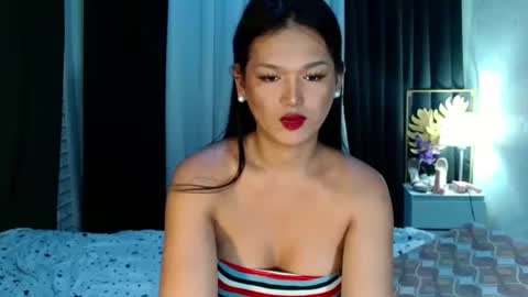 Snapshot of urthai_hotfilipinax chatting on September 25, 3:16 am angel online show from September 25, 3:16 am