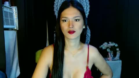 Snapshot of urthai_hotfilipinax chatting on February 5, 10:55 pm angel online show from February 5, 10:55 pm