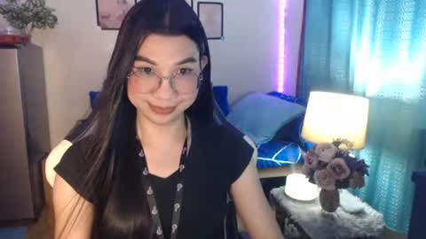 Snapshot of urwetasianprincessxx chatting on December 19, 12:56 pm Ashley Kate Mateo Gray online show from December 19, 12:56 pm