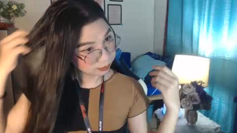 Snapshot of urwetasianprincessxx chatting on January 21, 9:35 am Ashley Kate Mateo Gray online show from January 21, 9:35 am