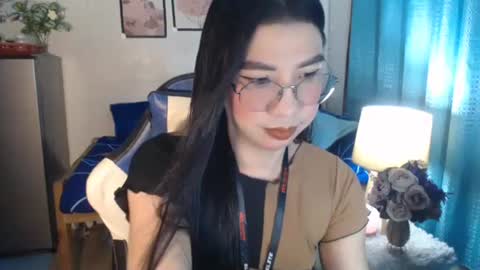 Snapshot of urwetasianprincessxx chatting on January 28, 11:28 am Ashley Kate Mateo Gray online show from January 28, 11:28 am
