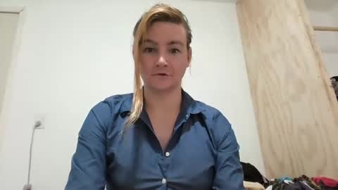 Snapshot of vagimosa chatting on October 13, 9:23 am vagimosa online show from October 13, 9:23 am
