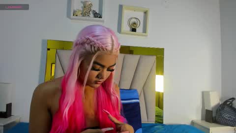 vahioleth  online show from November 19, 3:06 am