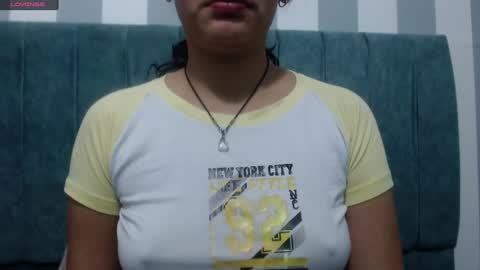 Snapshot of vainilla_cam chatting on February 2, 2:06 am Vainilla online show from February 2, 2:06 am