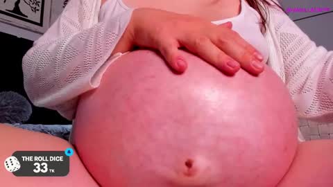 Snapshot of vainillacrepe chatting on March 8, 3:00 pm Im Mila my onlyfans is vainillacrepe online show from March 8, 3:00 pm