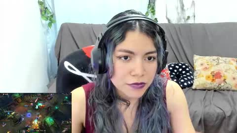 Vaiolet1314 online show from March 10, 3:21 am