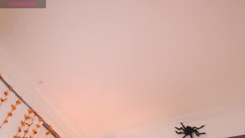 Snapshot of valen_ross_ chatting on October 9, 9:30 pm valentina Rossi 3 online show from October 9, 9:30 pm