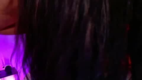 Snapshot of valen_scott_ chatting on February 8, 1:01 pm Valen Scott online show from February 8, 1:01 pm