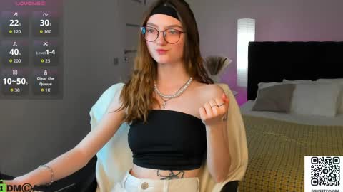 Nora online show from May 13, 11:27 am
