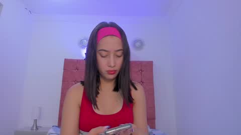 Snapshot of valentina_cortes72 chatting on February 8, 11:44 am Valentina online show from February 8, 11:44 am
