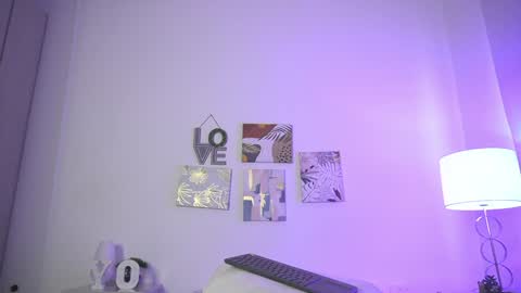 Snapshot of valentina_king18 chatting on December 11, 9:45 pm VALENTINA online show from December 11, 9:45 pm