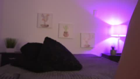 Snapshot of valentina_king18 chatting on December 28, 11:52 am VALENTINA online show from December 28, 11:52 am