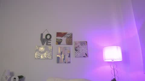 Snapshot of valentina_king18 chatting on January 9, 8:44 pm VALENTINA online show from January 9, 8:44 pm