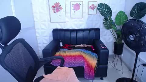 Valentina  online show from September 30, 1:33 am