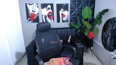Valentina  online show from June 11, 12:32 am