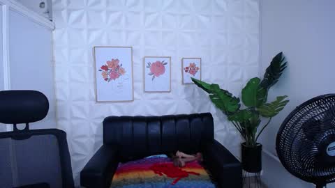 Valentina  online show from November 11, 11:57 pm