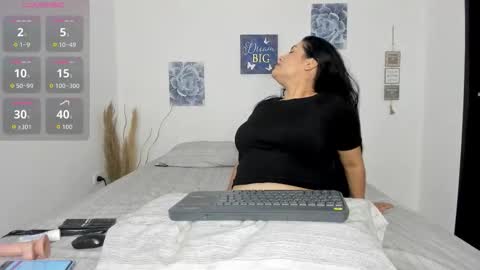 valentina_owens online show from November 25, 1:30 am