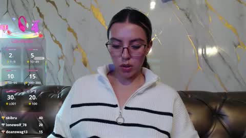 Snapshot of valentina_red18 chatting on October 12, 6:32 pm Valentina online show from October 12, 6:32 pm