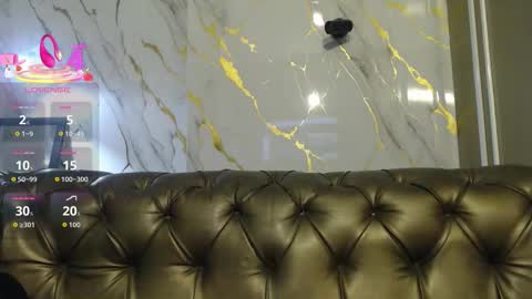 Snapshot of valentina_red18 chatting on October 10, 6:24 pm Valentina online show from October 10, 6:24 pm