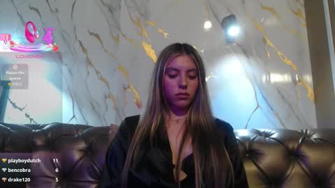 Snapshot of valentina_red18 chatting on September 9, 6:41 pm Valentina online show from September 9, 6:41 pm