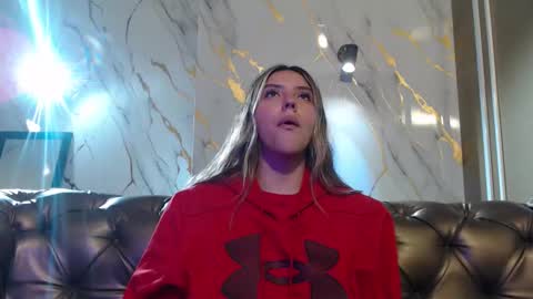 Snapshot of valentina_red18 chatting on October 8, 2:32 pm Valentina online show from October 8, 2:32 pm
