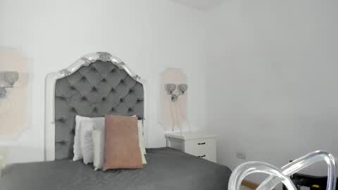 Valentina  online show from January 7, 5:49 pm