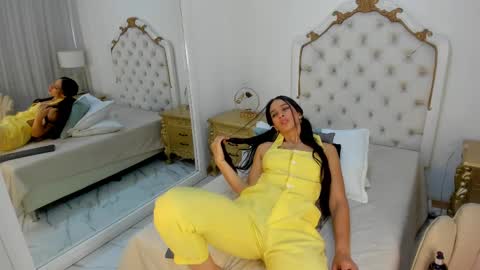 Snapshot of valentina_ross_ chatting on February 25, 12:38 pm Valentina online show from February 25, 12:38 pm