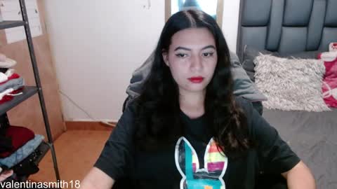 valentinasmith18 online show from April 14, 1:05 am