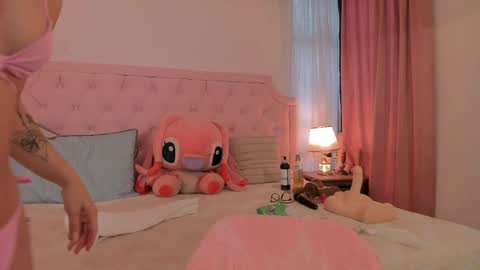 Vale Toro  online show from April 3, 5:11 pm