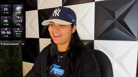 valeri_harpers4 online show from October 25, 1:13 am