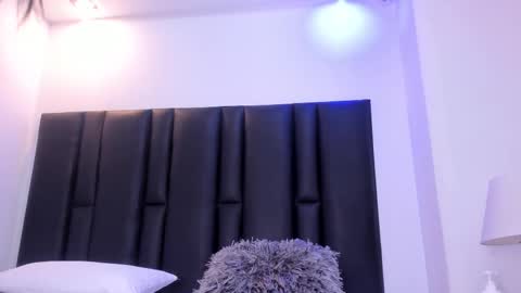 Snapshot of valeri_tafur chatting on March 1, 10:55 am valeri_tafur online show from March 1, 10:55 am