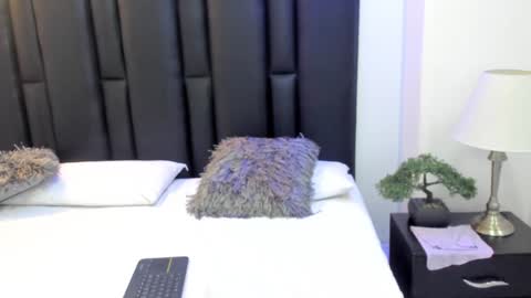 Snapshot of valeri_tafur chatting on January 29, 10:48 am valeri_tafur online show from January 29, 10:48 am